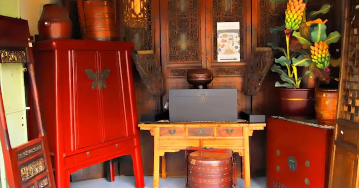 Chinese Cabinet