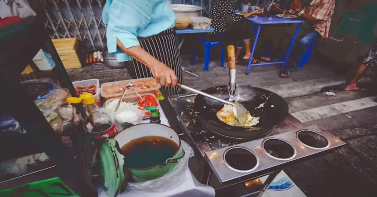 Chinatown hawker leftovers consumption